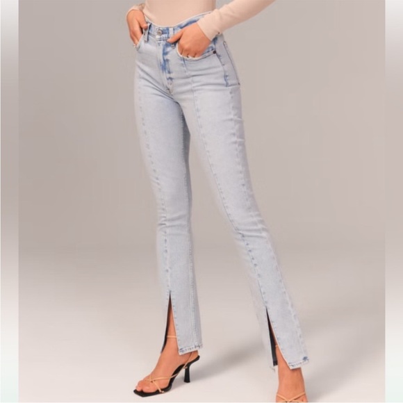 Abercrombie & Fitch Denim - Abercrombie & Fitch Light Wash The Skinny High Rise with Slit Woman’s Size 6/28